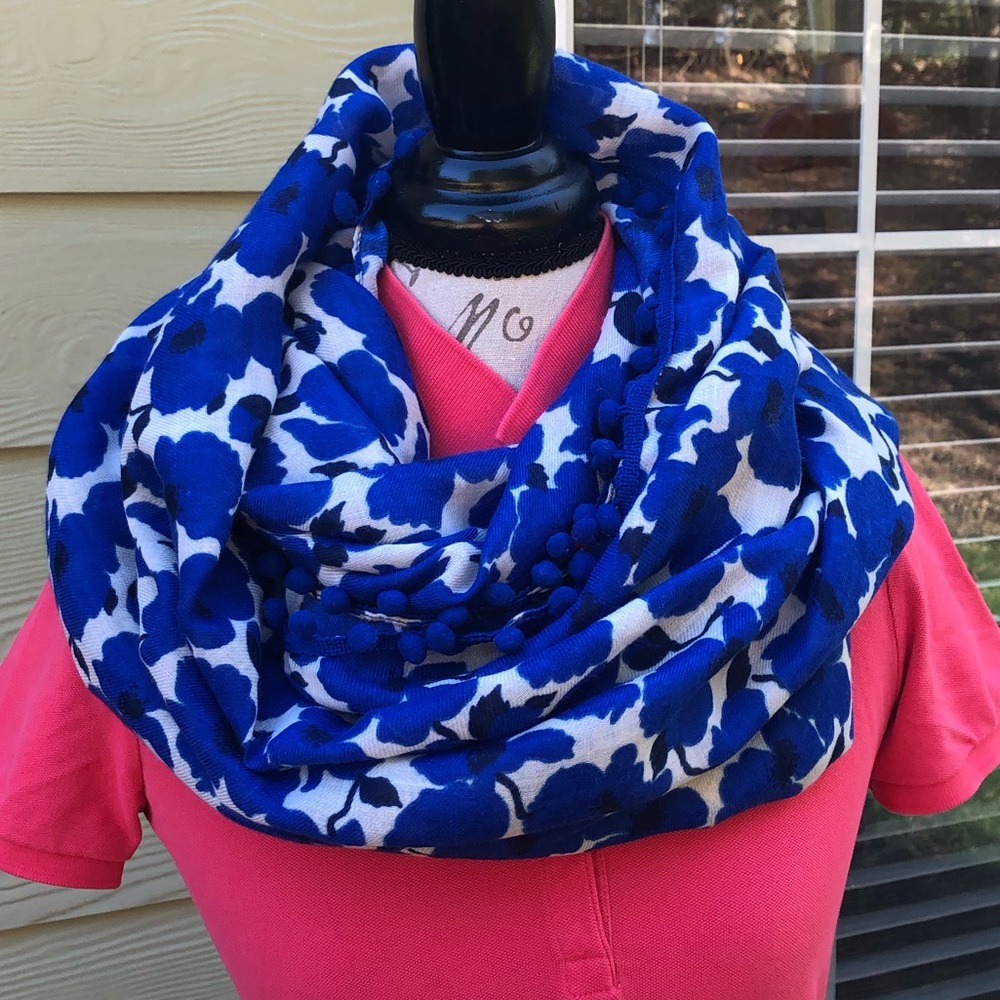 Nicole Marciano Scarf